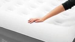 Outwell Flock Superior Single Airbed W. Built-In Pump -Travel And Tent baf81c5e 6e7c 468f ac8d 8ffac642889a 1280x960